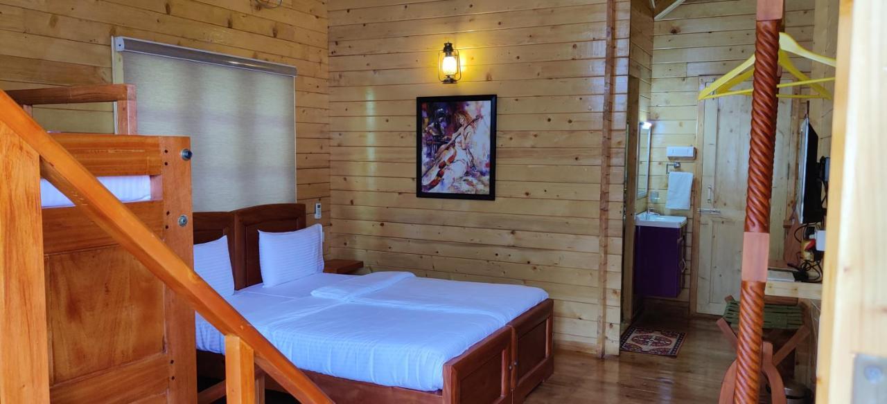 Resort Woodrose 2*