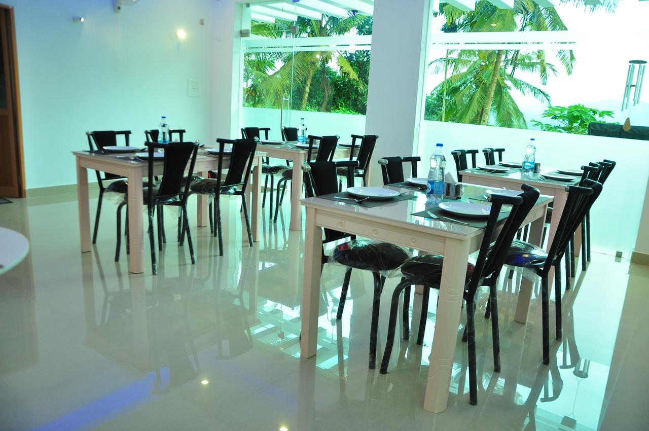 Resort Woodrose 2*